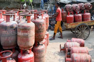 LPG cylinder price reduction  Oil marketing companies  commercial LPG gas cylinders  Lok Sabha Election