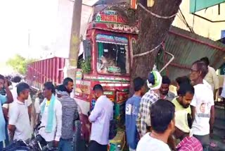 Karimnagar Lorry Rash Driving Woman Expired