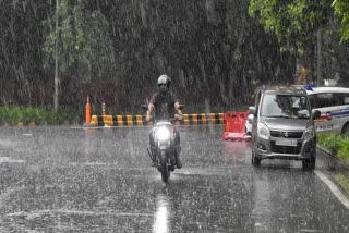 HEAVY RAIN IN KERALA  RAIN IN THRISSUR  THRISSUR NEWS  WHEATHER IN KERALA