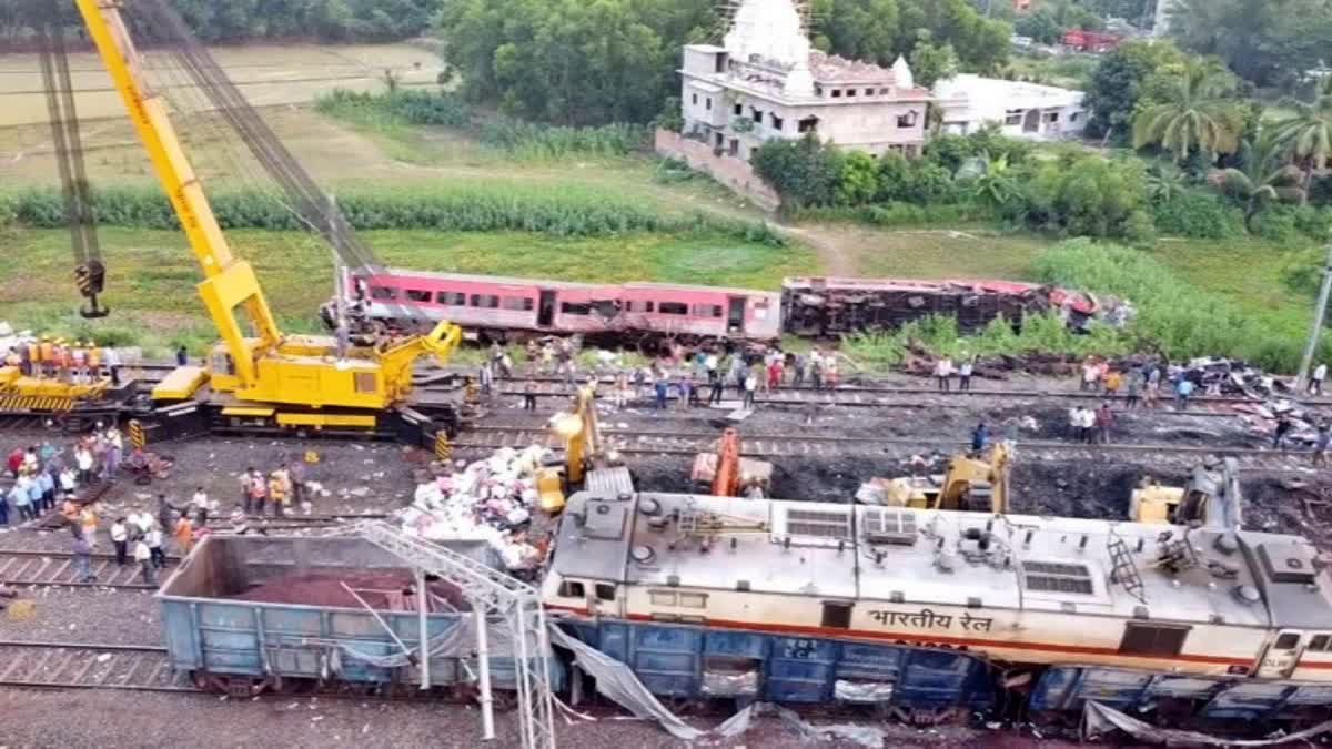 railway safety commissioner report  Balasore train accident  railway safety commissioner  ബാലസോര്‍ ട്രെയിന്‍ ദുരന്തം  അര്‍ച്ചന ജോഷിയെ മാറ്റി  അര്‍ച്ചന ജോഷി  Balasore Train accident  സിഗ്‌നലിങ്