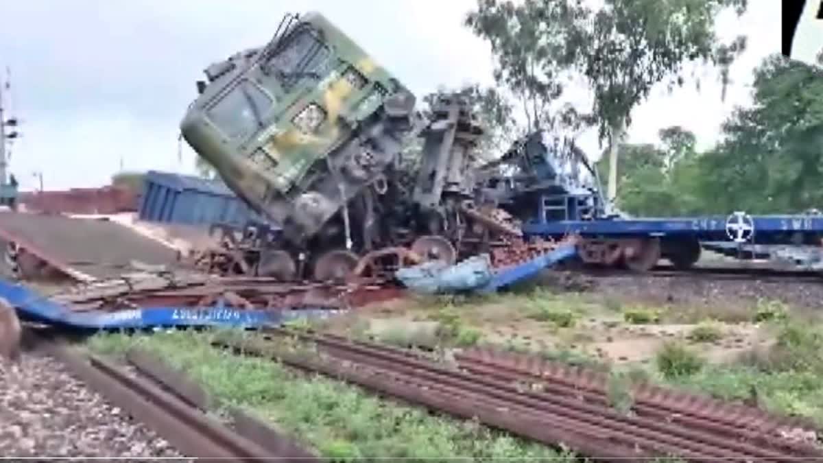 ತಿಂಗಳ ಬಳಿಕ ರೈಲ್ವೆ ಅಧಿಕಾರಿ ಎತ್ತಂಗಡಿ