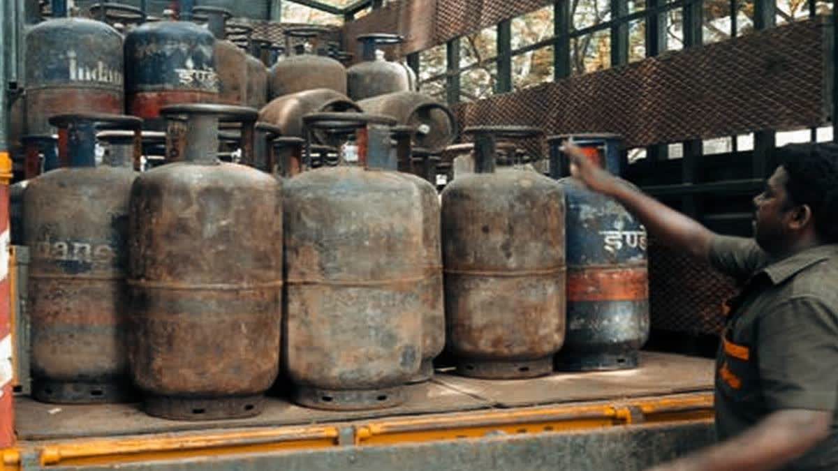 commercial Cylinder Price hike in Kolkata