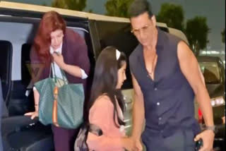 Akshay Kumar's gesture proves he is 'great' dad as he steps out for vacay with Twinkle Khanna and Nitara