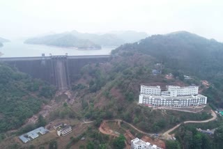 water level increased  water level  idukki dam  rain  dam in idukki  idukki  mullaperiyar  ഇടുക്കി  ജലനിരപ്പിൽ നേരിയ വര്‍ധന  കെഎസ്‌ഇബി  ഇടുക്കി അണക്കെട്ടില്‍  മഴ  ഇടുക്കി