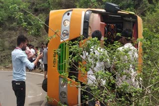 bus going to attend modi program overturned