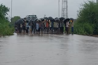 Amreli Rain : બગસરાનો મુંજિયાસર ડેમ ઓવરફ્લો થતાં ગામડાઓમાં ધુસ્યા પાણી, અનેક રસ્તાઓ બંધ