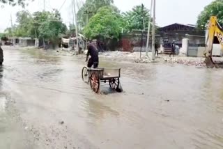 Bad condition road in Panipat