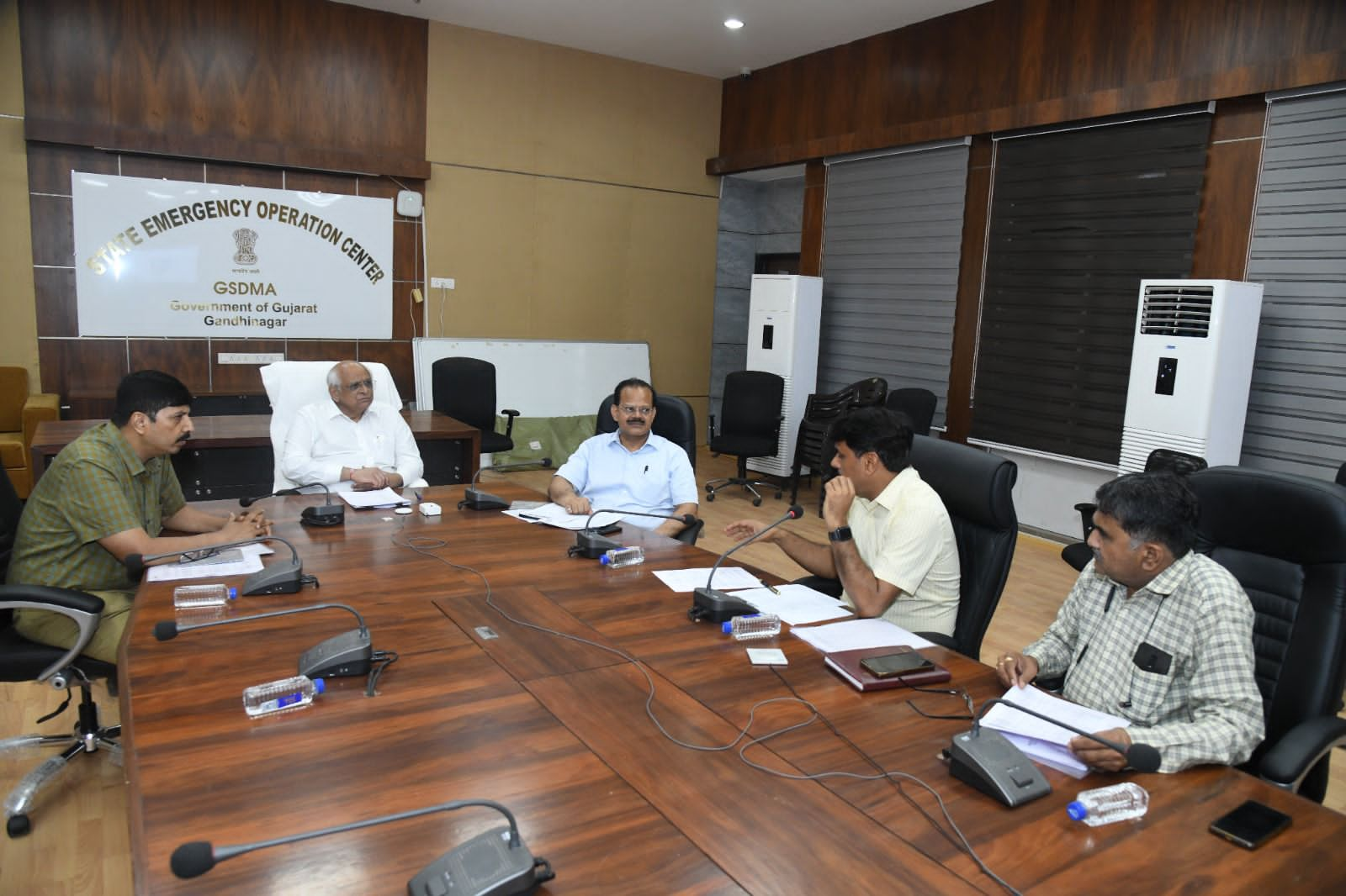 CM Bhupendra Patel suddenly arrives at State Emergency Center following heavy rains, 4 NDRF teams deployed