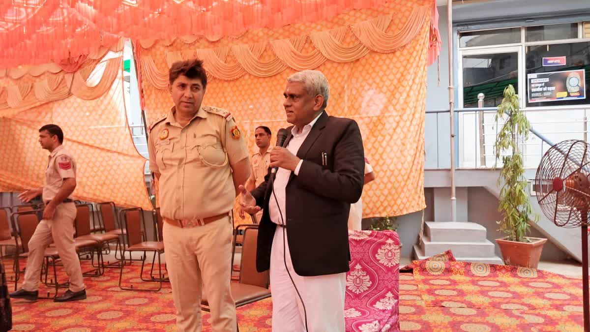 जैतपुर थाने में आयोजित किया गया जागरूकता कार्यक्रम