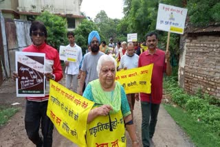 PROTEST AGAINST CUTTING TREE INDORE