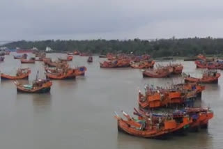 Trawler Sank in Bay of Bengal ETV BHARAT