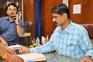 Sanjeev Shrivastava took charge as bhind collector