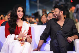 Some pairs on the silver screen have special fans. One such pair is Prabhas-Anushka. Both of them have already appeared in three movies together. Now there are reports that this pair may act once again. Fans of Prabhas and  Anushka are on cloud nine after the news went viral. Shobhu Yarlagadda has won everyone's appreciation by producing 'Baahubali'-The Beginning' and Baahubali 2-The conclusion'. Now the producer is once again planning a big-budget movie with Prabhas and Anushka.