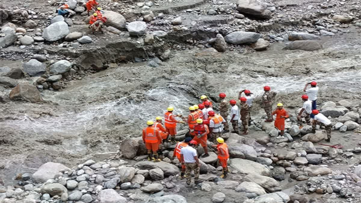 PRIME MINISTER NARENDRA MODI  HIMACHAL PRADESH CLOUDBURST  ഹിമാചലില്‍ മേഘവിസ്‌ഫോടനം  RAHUL GANDHI ON HP CLOUDBURST