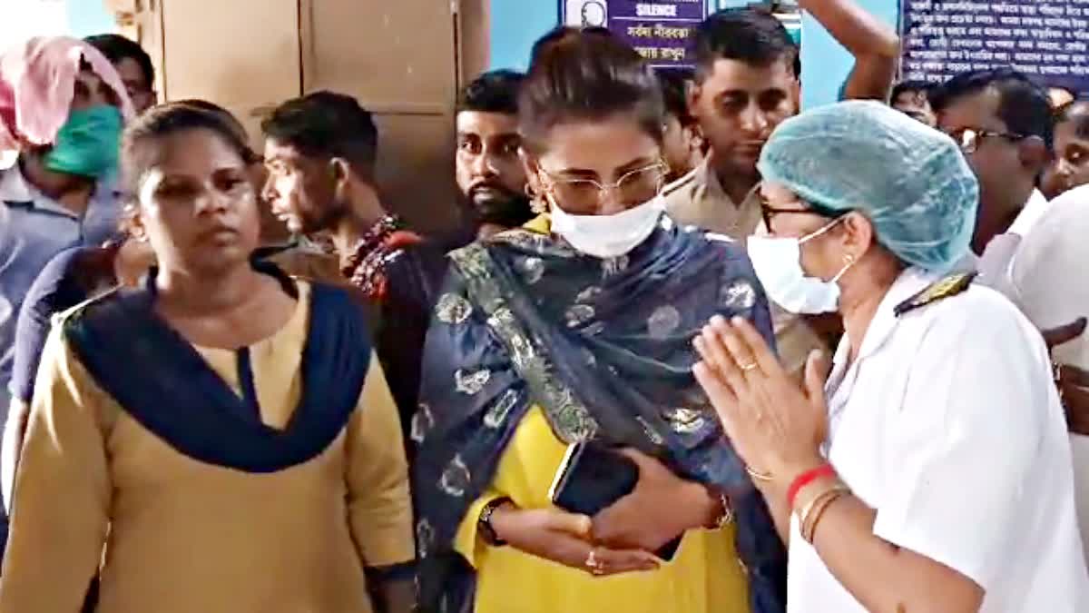 Rachna Banerjee visits Hospital