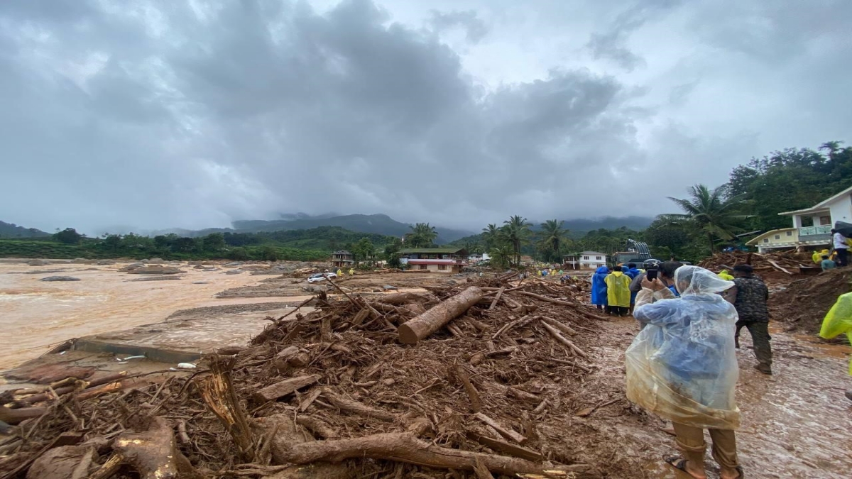 LANDSLIDE IN WAYANAD  വയനാട് ദുരന്തം  വയനാട് ഉരുള്‍പൊട്ടല്‍ രക്ഷാദൗത്യം  RESCUE OPERATION CHOORALMALA