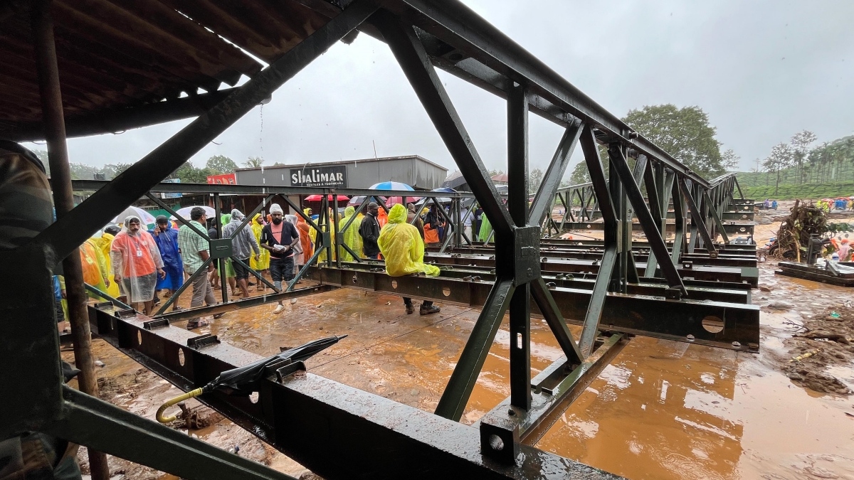 LANDSLIDE IN WAYANAD  വയനാട് ദുരന്തം  വയനാട് ഉരുള്‍പൊട്ടല്‍ രക്ഷാദൗത്യം  RESCUE OPERATION CHOORALMALA