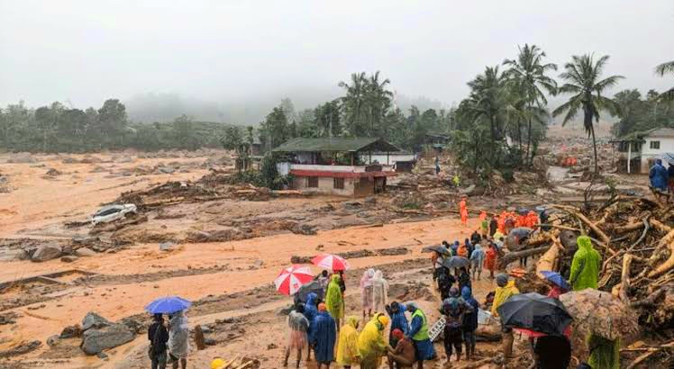 WAYANAD MUNDAKKAI LANDSLIDE  HOW MUNDAKKAI LANDSLIDE OCCURED  വയനാട് ഉരുൾപൊട്ടലിന്‍റെ കാരണം  ഗാഡ്‌ഗില്‍ റിപ്പോര്‍ട്ട്