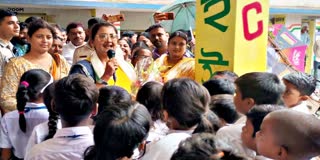 TMC MP Rachna Banerjee visits primary school