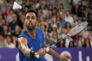 Star shuttler HS Prannoy registered an exceptional victory over the Le Duc Phat of Vietnam in his final group stage match and secured his place in the pre-quarterfinal encounter of the men's singles badminton event of the Paris 2024 Olympics. Prannoy will take on fellow Indian Lakshya Sen to qualify for the quarterfinals.