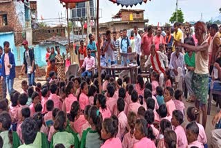 Former MLA Rajkumar Yadav protest