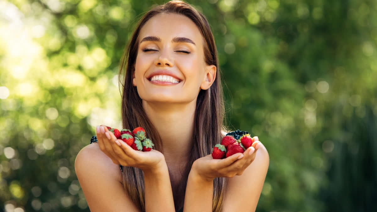 Ageing gracefully isn't about looking like you never aged, but about looking like you lived beautifully (Representational Image)