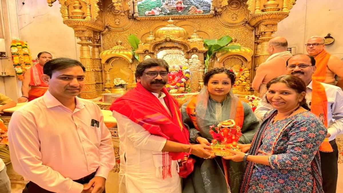 Mumbai Siddhivinayak Temple CM Hemant Soren