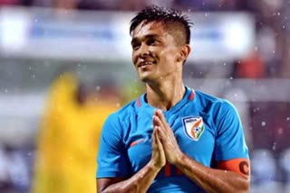 Sunil Chhetri and Sonam blessed with a boy  Indian football team captain becomes a father  Sunil Chhetri and Sonam  ಮನೆಗೆ ಹೊಸ ಸದಸ್ಯನನ್ನು ಬರಮಾಡಿಕೊಂಡ ಛಟ್ರಿ ದಂಪತಿ  ಭಾರತ ಫುಟ್ಬಾಲ್ ತಂಡದ ನಾಯಕನಿಗೆ ಗಂಡು ಮಗು ಜನನ  ಛೆಟ್ರಿ ಅವರ ಮನೆಗೆ ಪುಟ್ಟ ಸದಸ್ಯರೊಬ್ಬರ ಸೇರ್ಪಡೆ  ಹೊಸ ಸದಸ್ಯನನ್ನು ಬರಮಾಡಿಕೊಂಡ ಛಟ್ರಿ ದಂಪತಿ  ಸೋನಂ ಭಟ್ಟಾಚಾರ್ಯ ಗಂಡು ಮಗುವಿಗೆ ಜನ್ಮ  ಭಾರತ ರಾಷ್ಟ್ರೀಯ ಫುಟ್ಬಾಲ್ ತಂಡದ ನಾಯಕ  ಮನೆಯಲ್ಲಿ ರಕ್ಷಾಬಂಧನ ಸಂತಸ  ಪುಟ್ಬಾಲ್​ ತಂಡದ ನಾಯಕನಿಗೆ ಗಂಡು ಮಗು