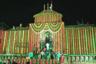 Badrinath Dham decorated with seven quintal flowers on Raksha Bandhan