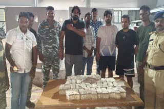 4 youth arrested with one crore cash in Kawardha