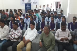 varanasi job fair 416 jobs offers 37  dubai banaras kashi uttar pradesh news