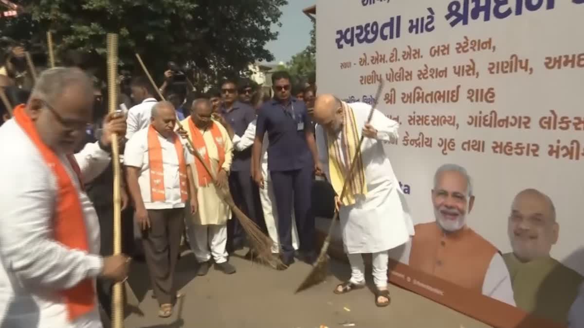 Many ministers including Amit Shah, Nadda took part in PM Modi's Swachhta Hi Seva campaign.