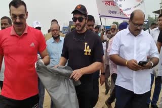 Shreyas Talpade Cleanliness Campaign