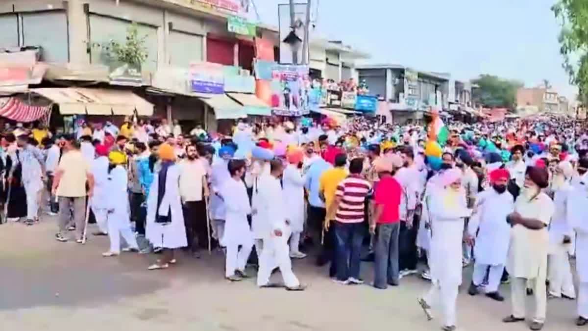 punjab-panchayat election-clash-between-congress-and-aap-workers-in-zira-ferozepur