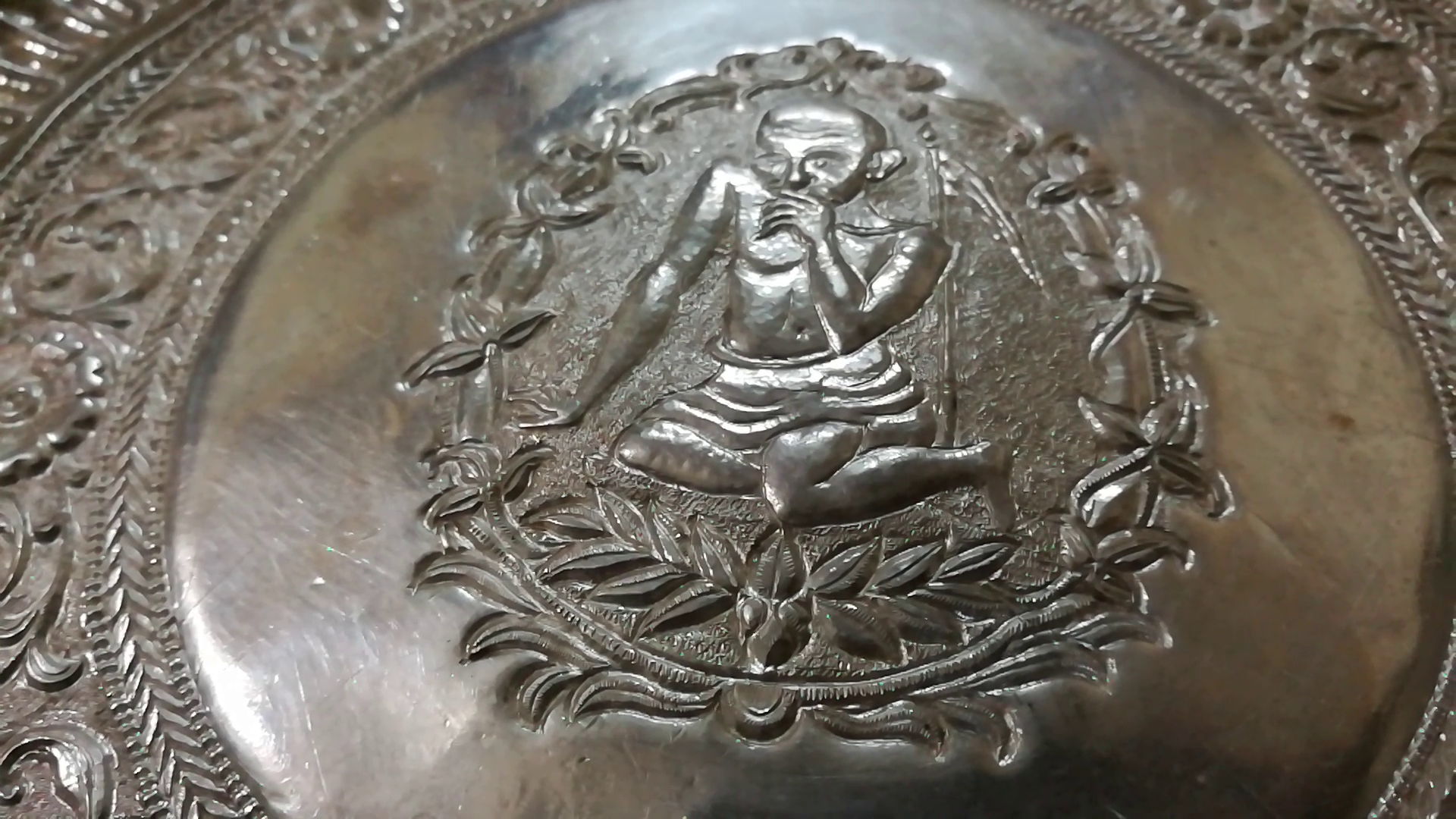 Gandhi Image on silver tray Pandan