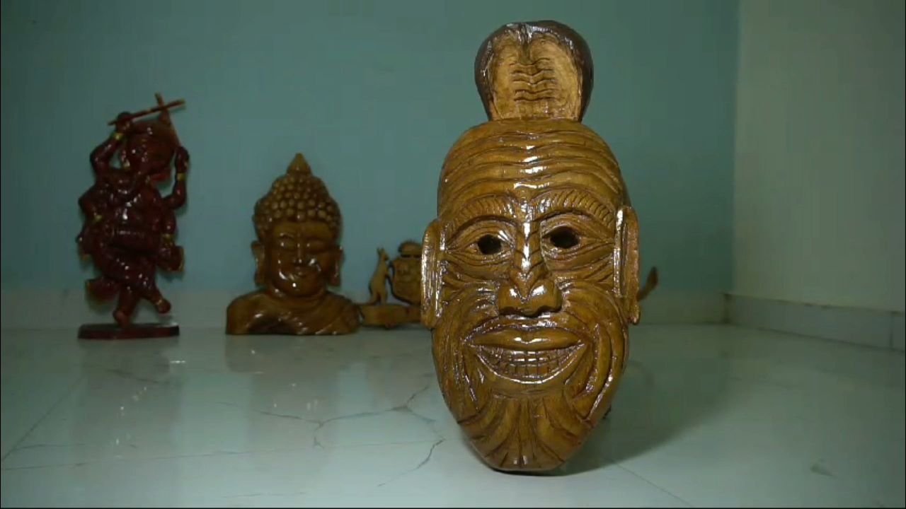 Shahdol wood artist Kedarnath Sahu