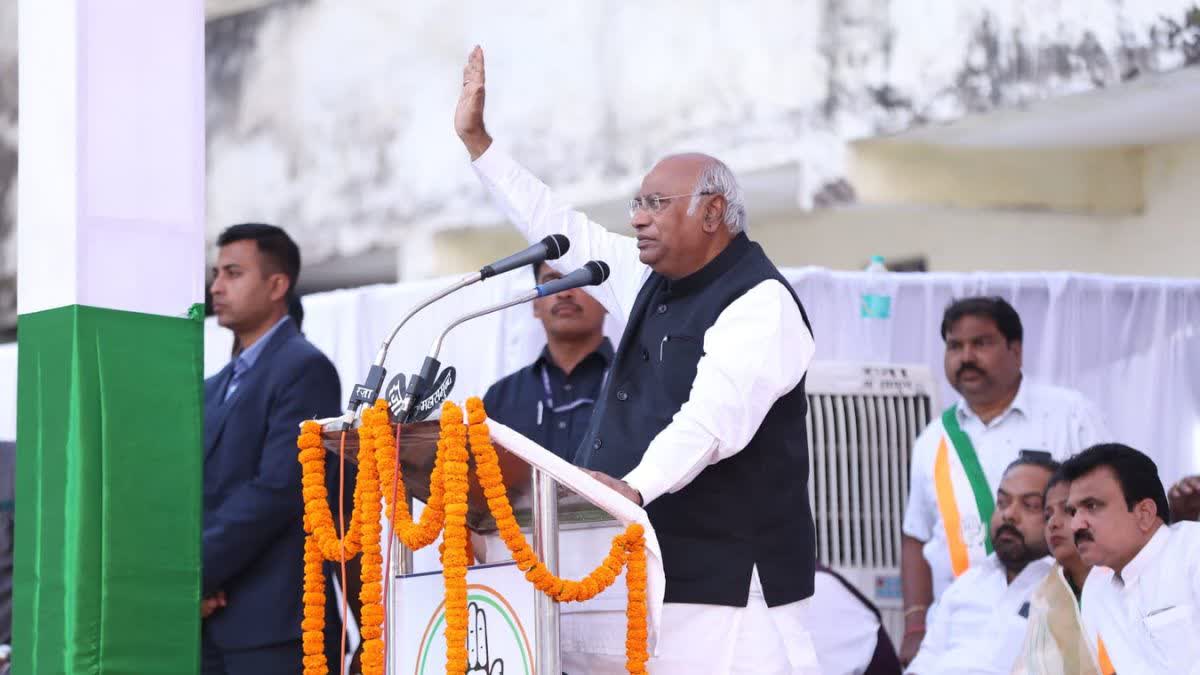 Mallikarjun Kharge Played Dalit Card