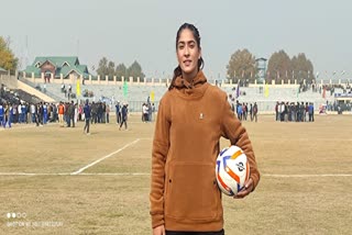 kashmir first female football coach nadiya nighat