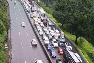 Block On Pune Mumbai Expressway