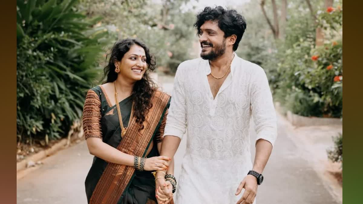 Vasishta Simha, Haripriya