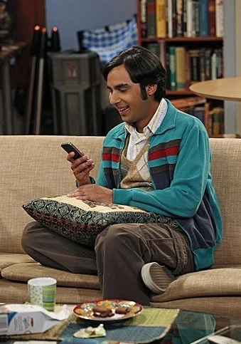 Raj speaking to Siri on her phone (Big Bang Theory)