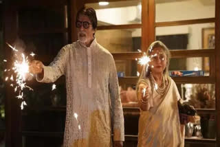 A Diwali mishap did not stop Amitabh Bachchan from juggling film sets. The megastar shot for Inquilaab and Sharaabi concealing injury.