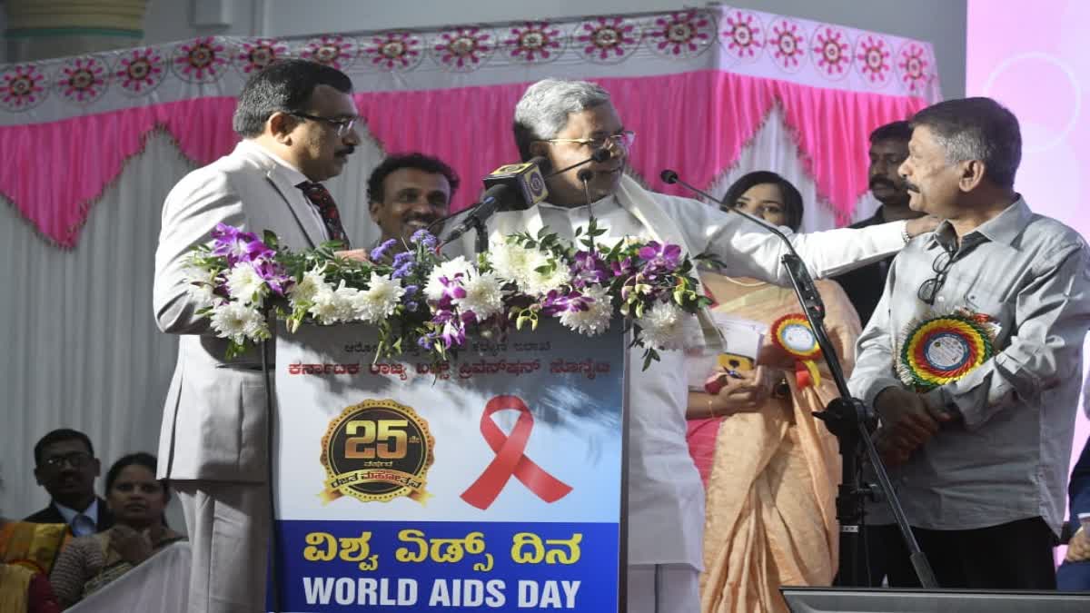 cm-siddaramaiah-reaction-on-aids