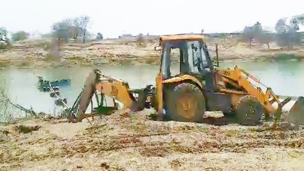 sand mining mafia active at Rewa district