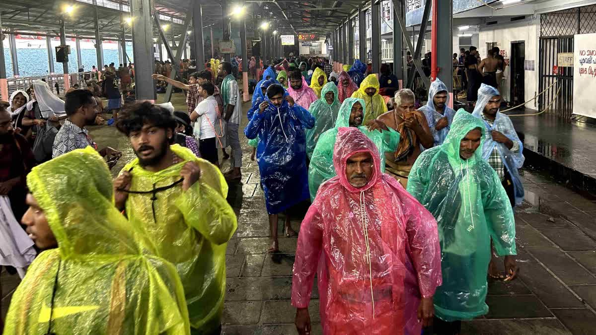 49280 devotees visited Sabarimala  pilgrims in Sabarimala  Heavy rain in Pathanamthitta  Oranange alert in Pathanamthitta