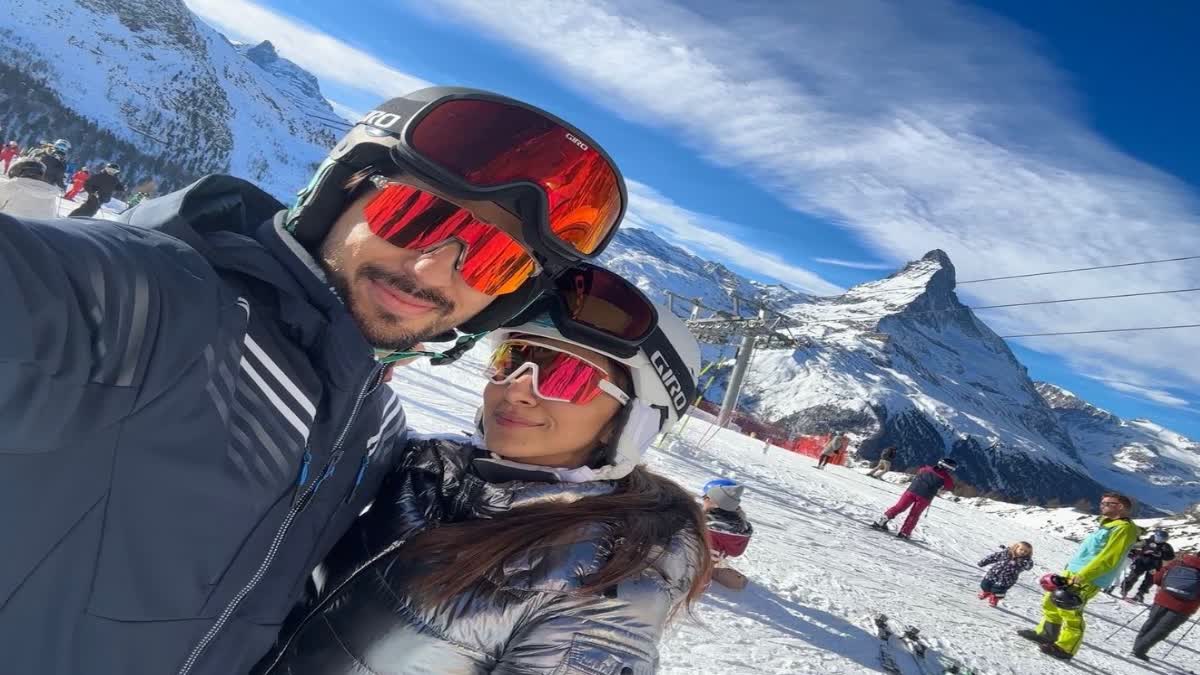 Kiara Advani, Sidharth Malhotra add 'kala chashma' twist to their first New Year celebration