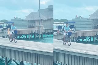 AKSHAY KUMAR ENJOYS CYCLING WITH DAUGHTER NITARA IN MALDIVES
