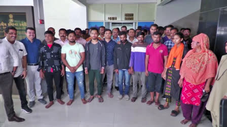 Surat police claimed to have nabbed ten people, including nine Bangladeshi citizens and busted a Bangladeshi network involved in human trafficking in India.