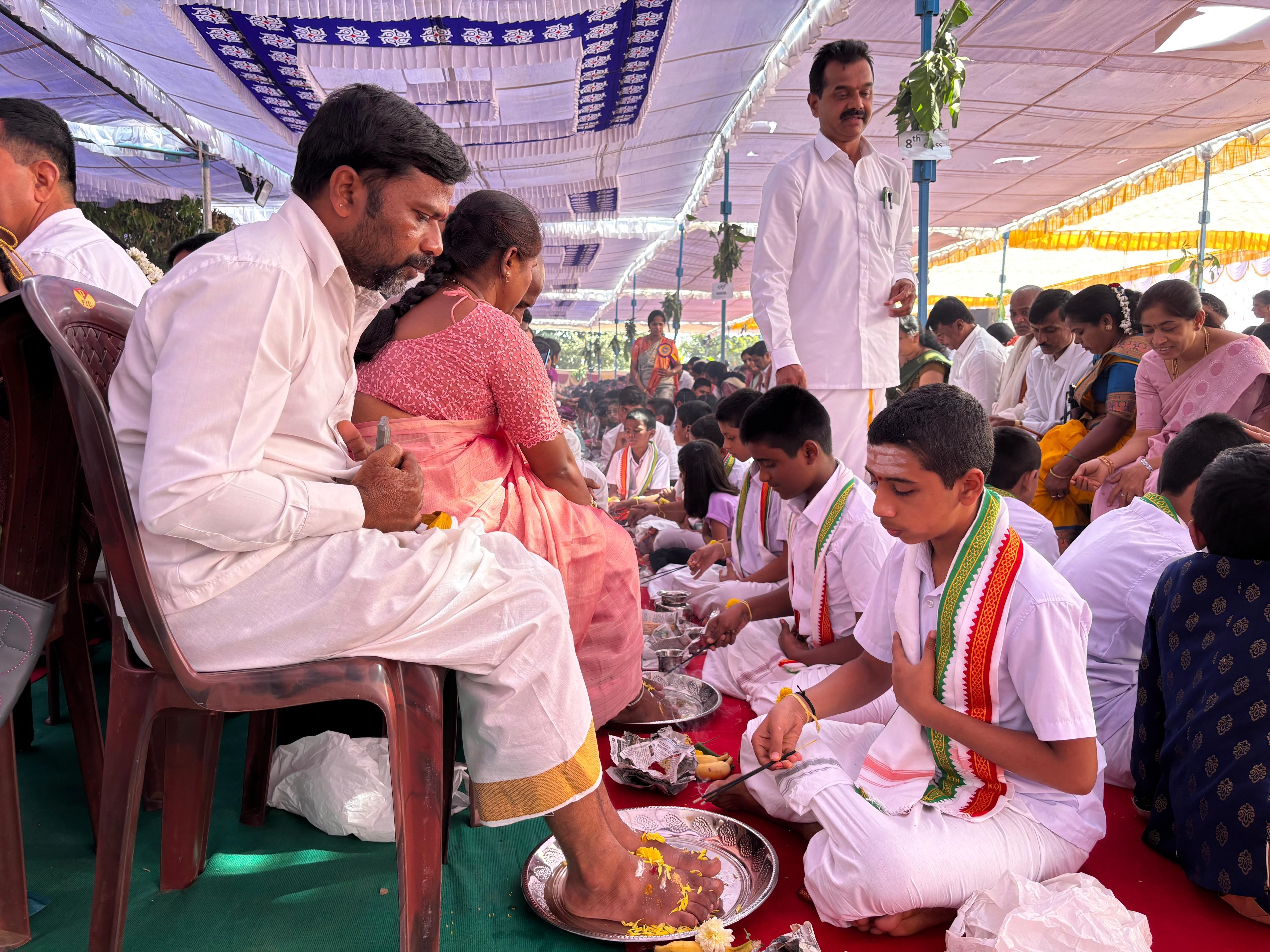 RAMAKRISHNA GURUKULA SCHOOL  ಸಾಮೂಹಿಕ ಪಾದಪೂಜೆ  ಅನುಪಿನಕಟ್ಟೆ ರಾಮಕೃಷ್ಣ ಆಂಗ್ಲ ಮಾಧ್ಯಮ  SHIVAMOGGA