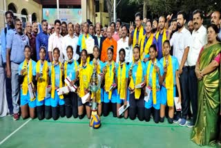 ಬಾಲಕಿಯರ ವಾಲಿಬಾಲ್ ಫೈನಲ್​ ಪಂದ್ಯಾವಳಿ  Girls Volleyball Final match  West Bengal team win  ಗುಜರಾತ್ ತಂಡ  ಶಾಲಾ ಶಿಕ್ಷಣ ಮತ್ತು ಸಾಕ್ಷರತಾ ಇಲಾಖೆ